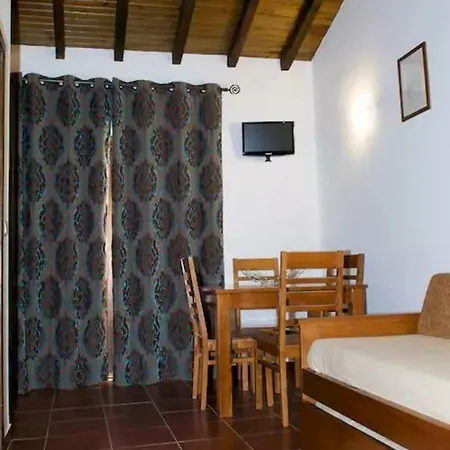 Σπίτι διακοπών Casa Confortable Con Piscina En *